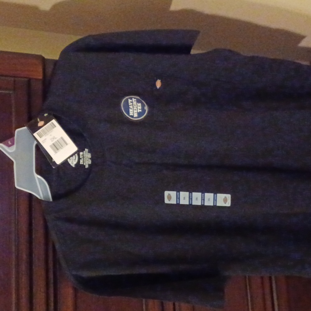 Dickes heavy weight tee shirt nwt